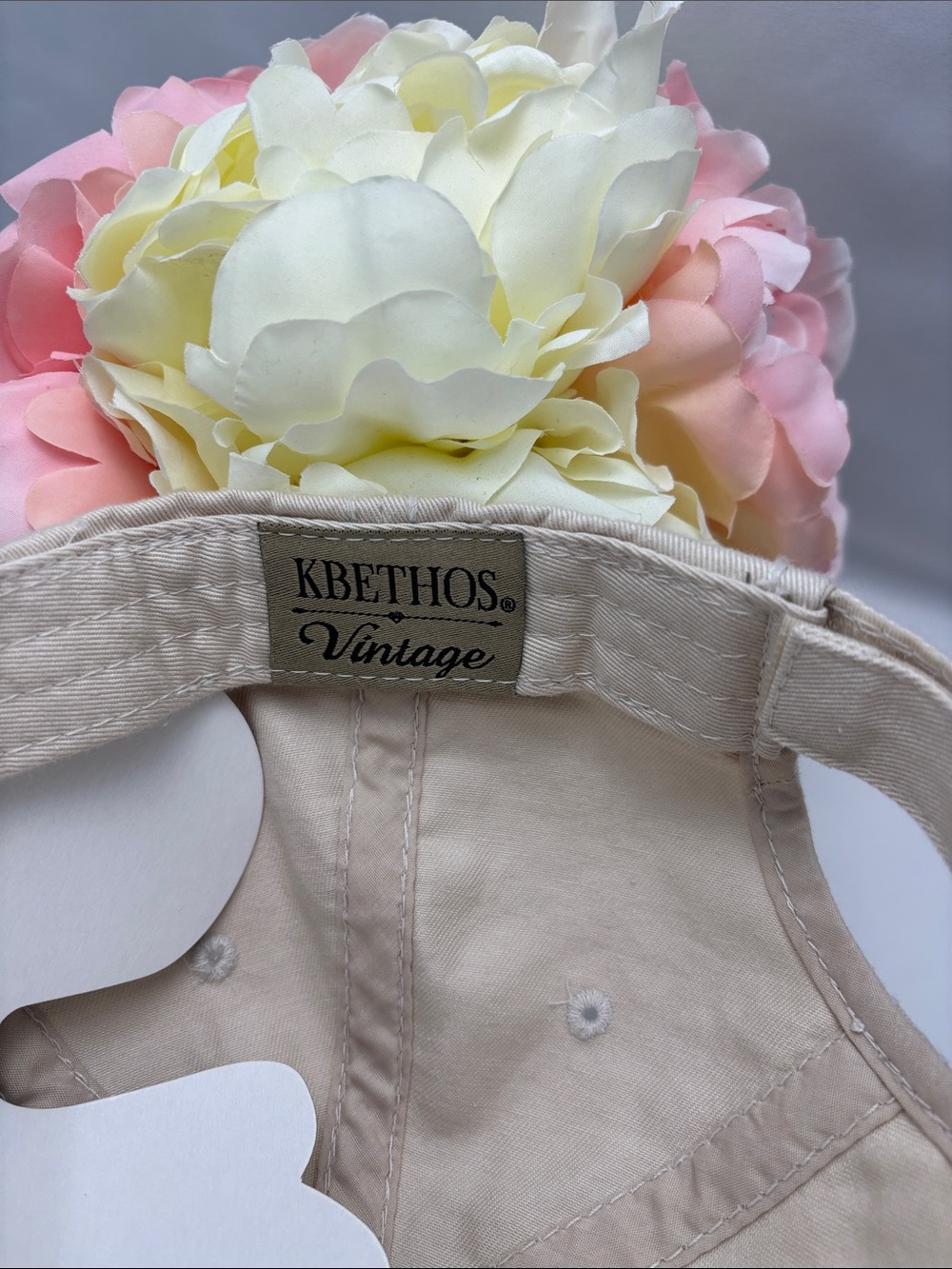 KBETHOS Women’s Vintage Style Cream Baseball Cap with Pastel Floral Accent - Picture 2 of 11